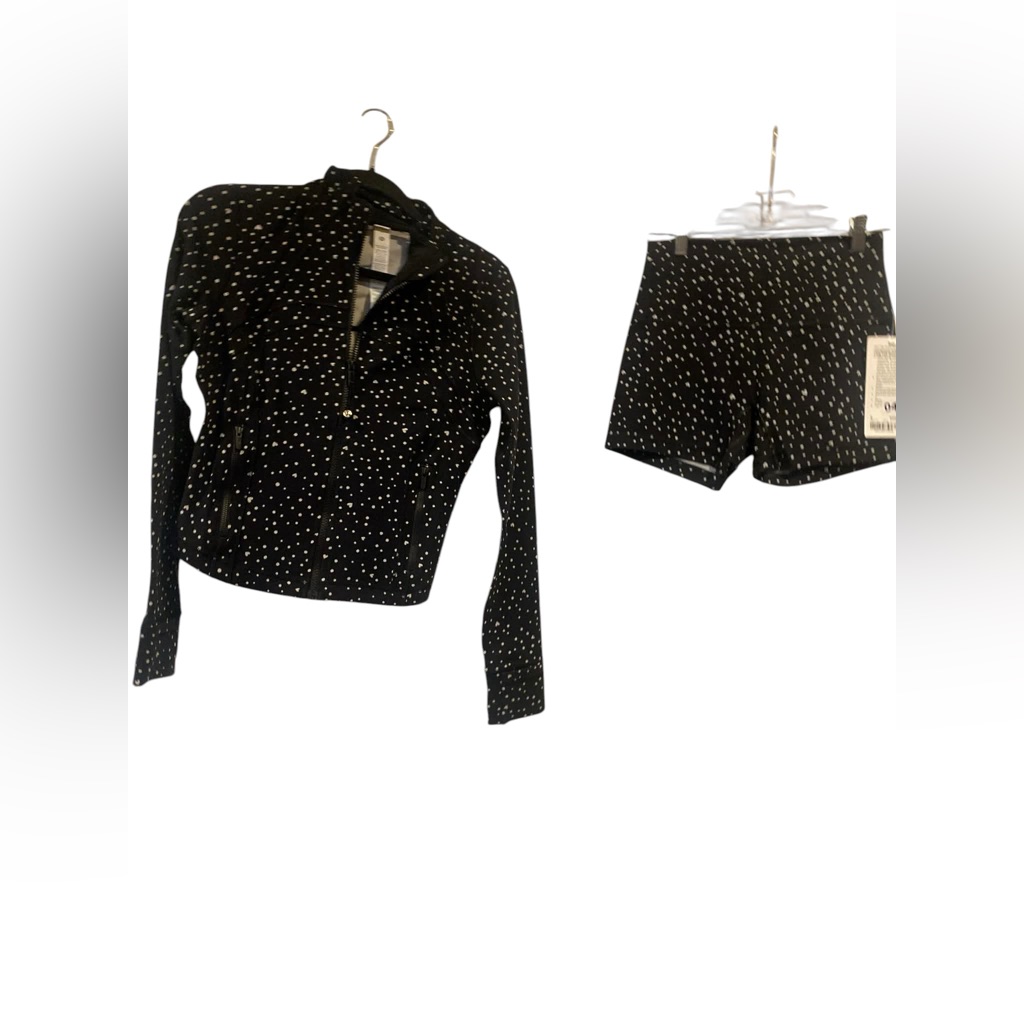 Nwt Lululemon Define Cropped & Shorts Set Heart Scatter Dot Black Size 8